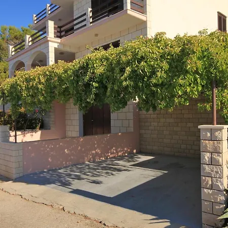 By The Sea Zavalatica, Korcula - 9137 *