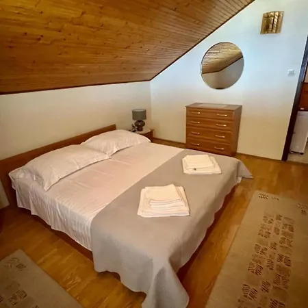 By The Sea Zavalatica, Korcula - 9137